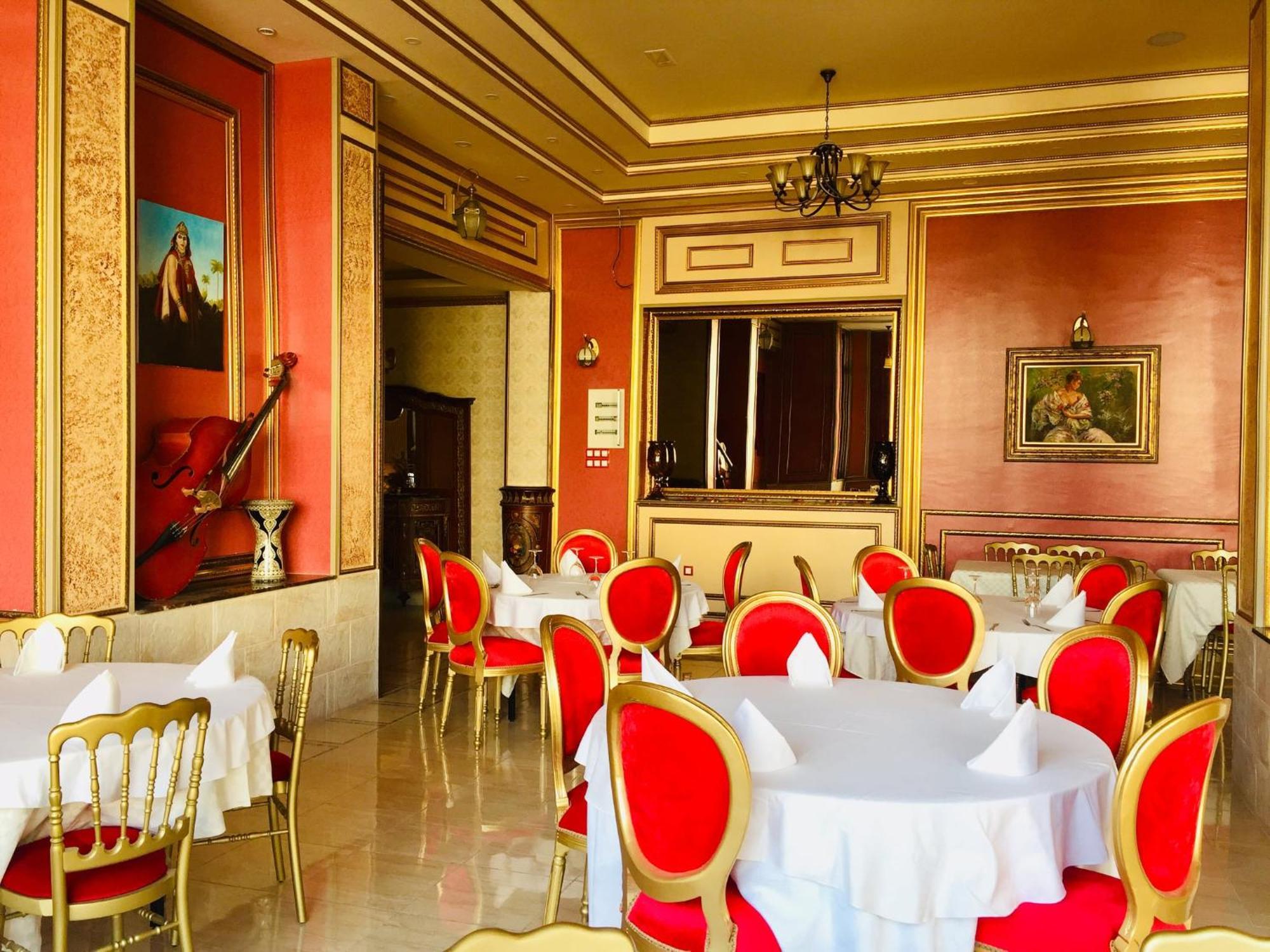 Les Ambassadeurs